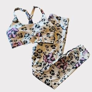 Marika (S) Valerian Floral Leggings & Sports Bra